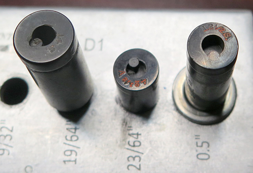 ITEM #PINPUNCH: WATERMAN SAFETY PIN-PUNCH. USE TO PUNCH OUT SAFETY MECHANISM WITHOUT PUNCHING OUT THE SMALL PIN AT THE END OF THE BARREL. DESIGNED TO FIT AROUND THE SMALL CYLIDRICAL PIN INSIDE THE TOP OF THE WATERMAN SAFETY BARREL. MADE OF HARD PLASTIC SO IT WON'T SCRATCH. 